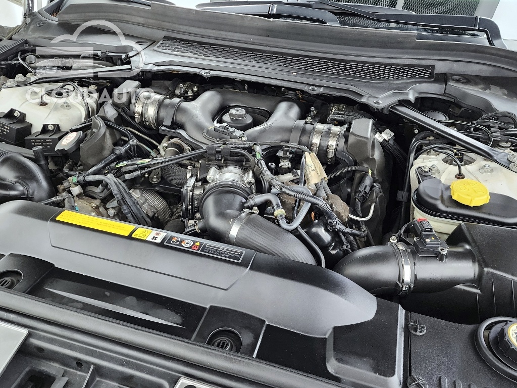 2014 Land Rover Range Rover 4.4 SDV8 Vogue SE Diesel - Image 6