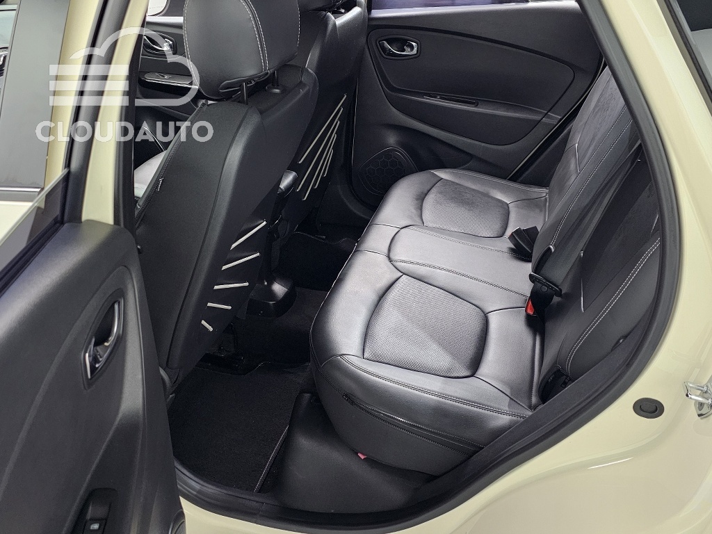 2017 Renault Captur RE - Image 11