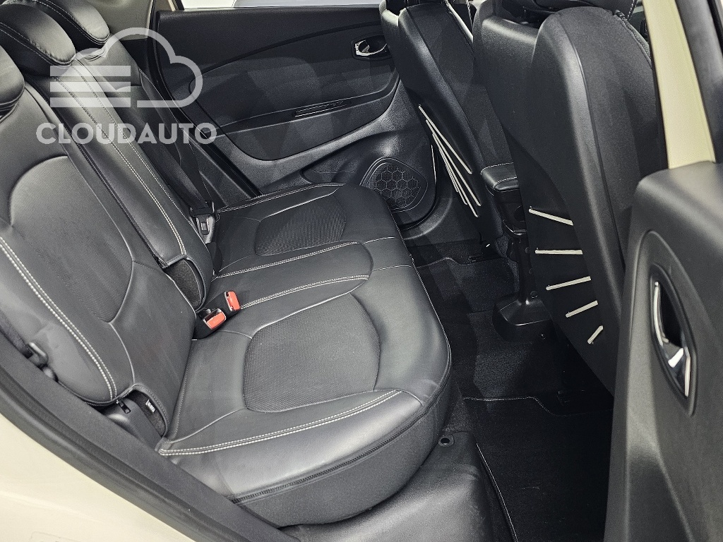 2017 Renault Captur RE - Image 12