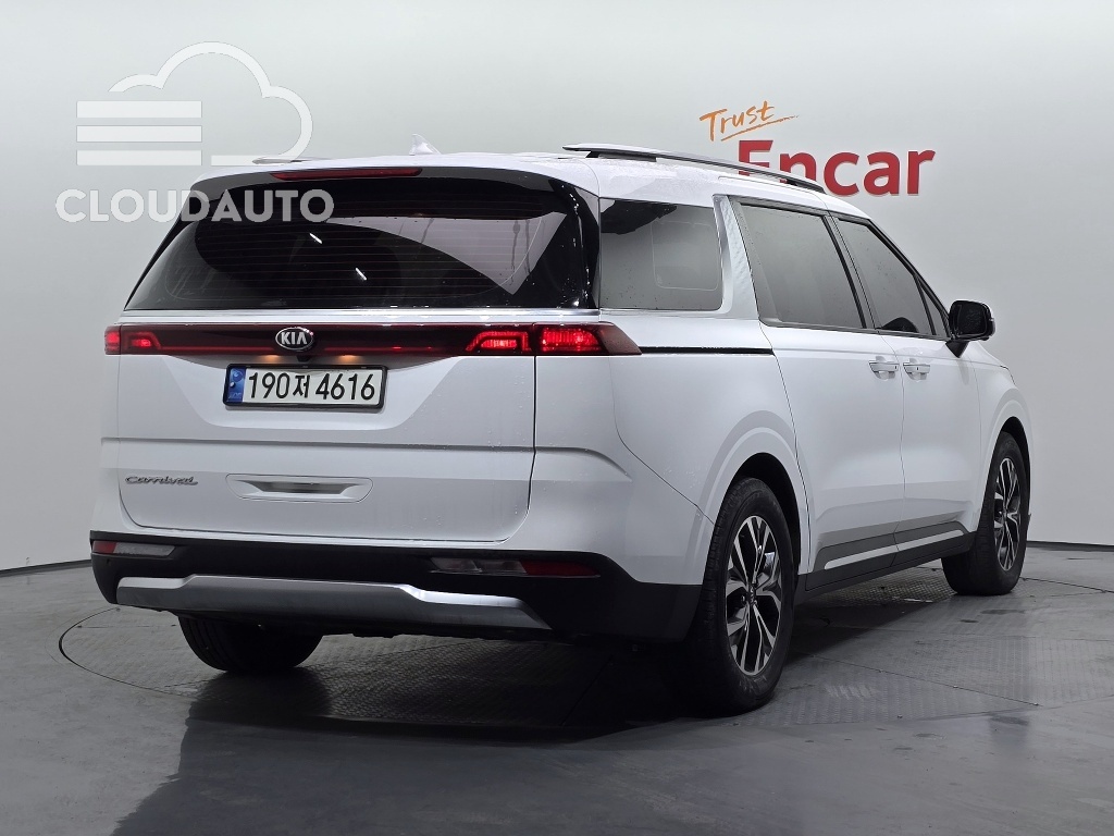 2021 Kia Carnival 9 Signature - Image 2