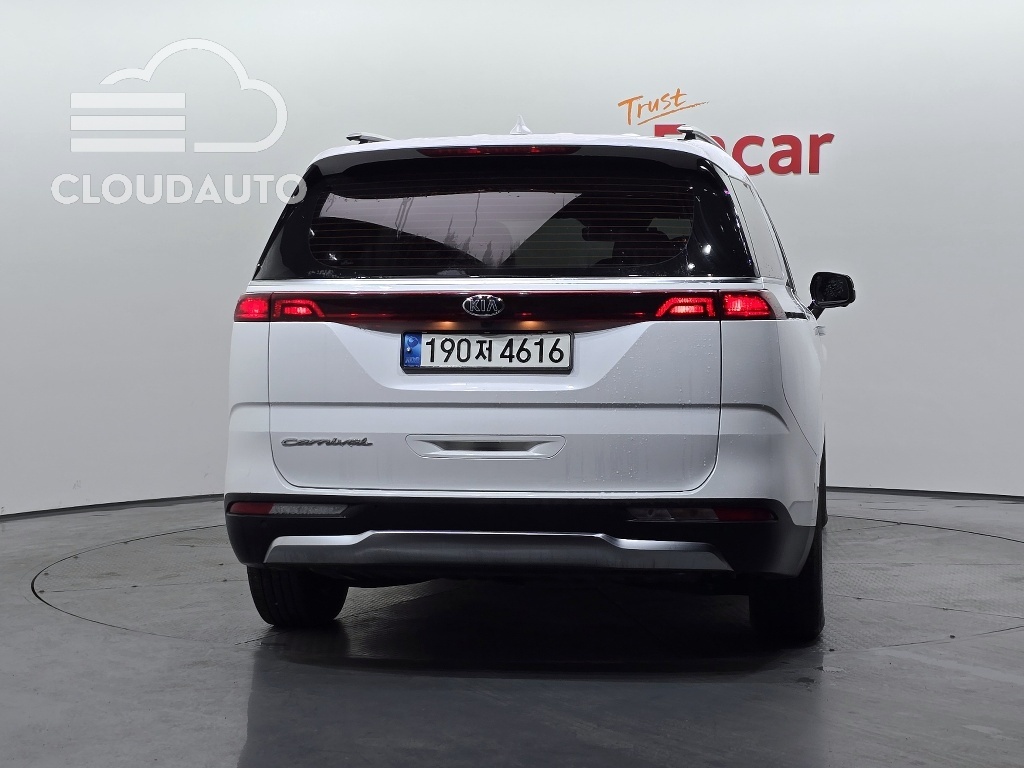 2021 Kia Carnival 9 Signature - Image 4