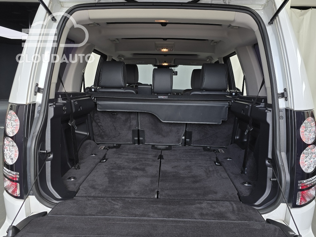 2016 Land Rover Discovery 3.0 SDV6 SE - Image 20