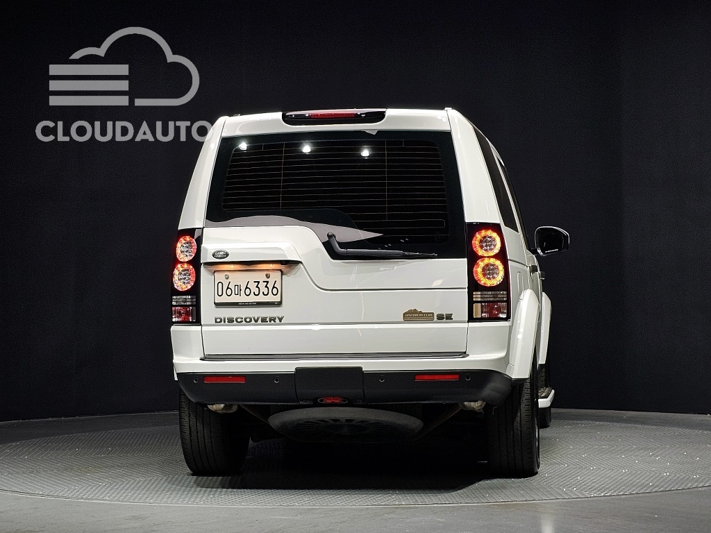 2016 Land Rover Discovery 3.0 SDV6 SE - Image 4