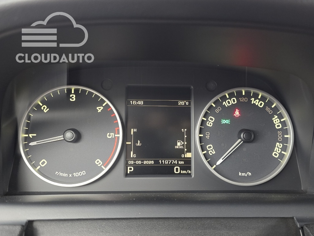 2016 Land Rover Discovery 3.0 SDV6 SE - Image 8