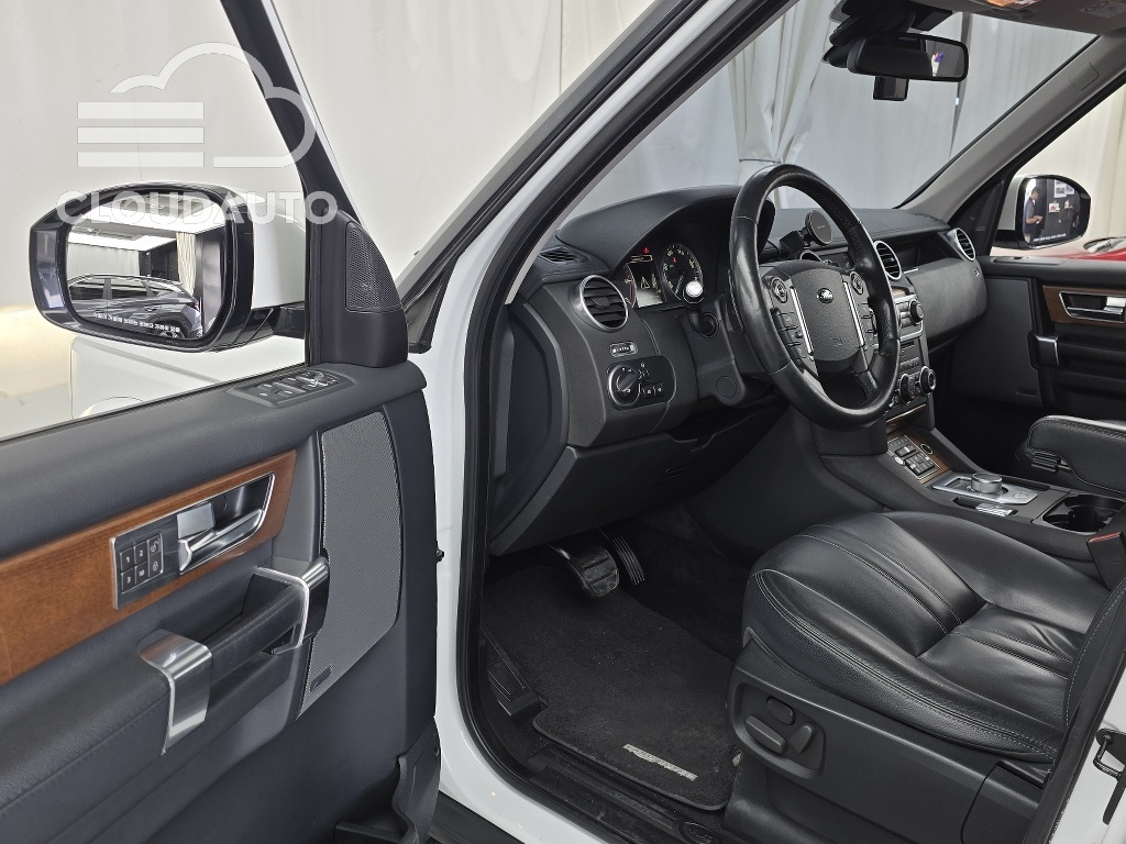 2016 Land Rover Discovery 3.0 SDV6 SE - Image 10