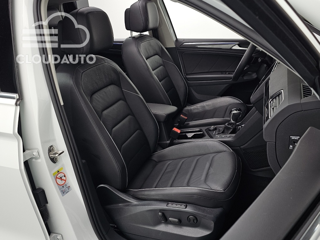 2021 Volkswagen Tiguan 2.0 TDI 4 Prestige - Image 11