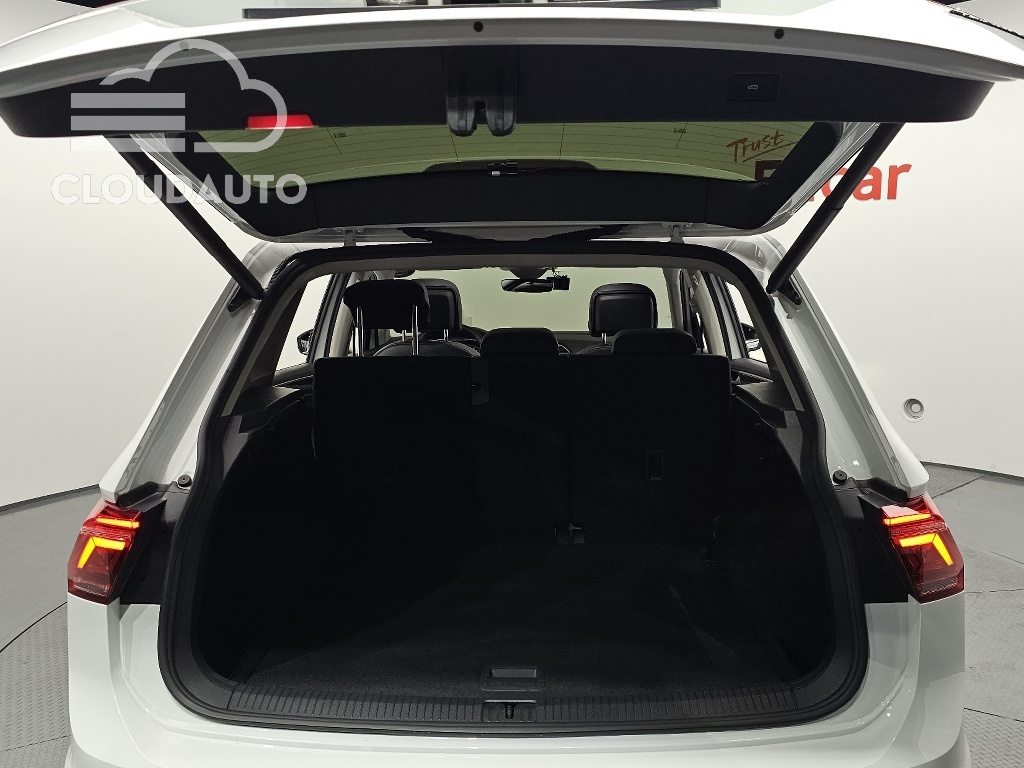 2021 Volkswagen Tiguan 2.0 TDI 4 Prestige - Image 20