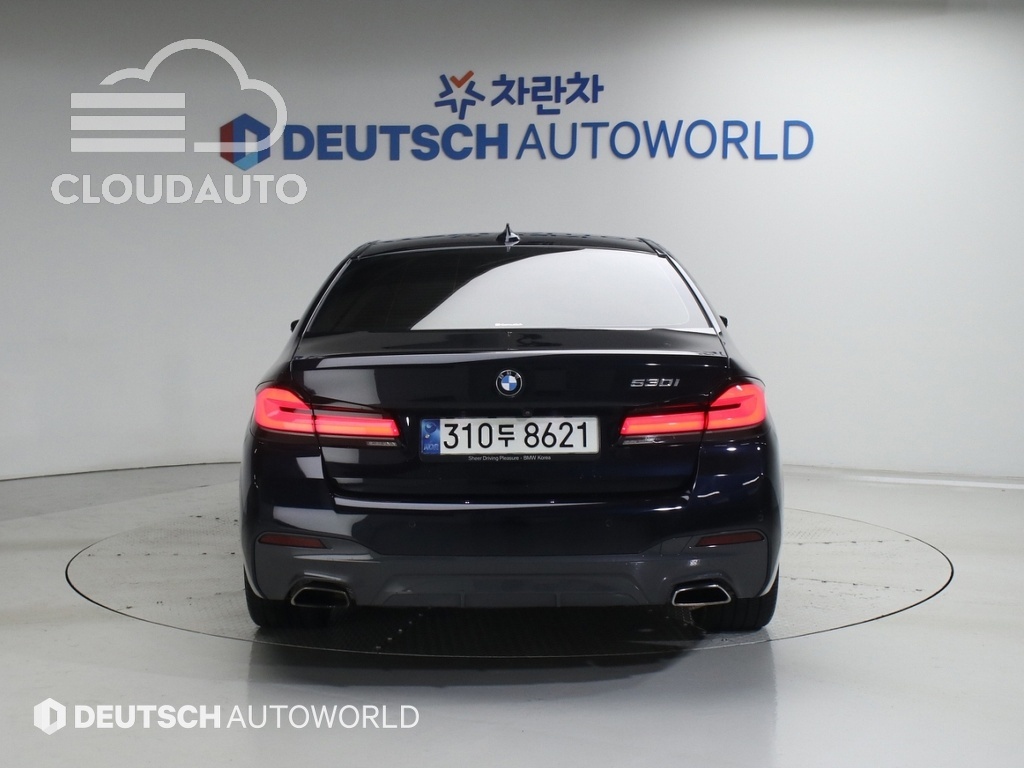 2021 BMW 5 Series 530i M Sports - Image 4