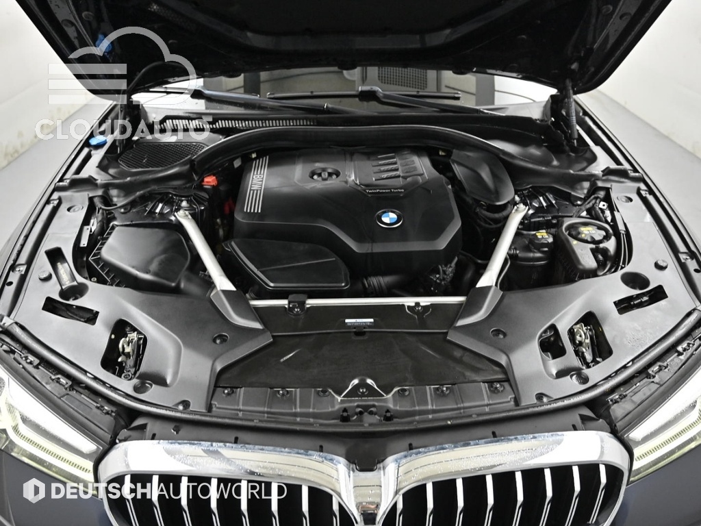 2021 BMW 5 Series 530i M Sports - Image 6