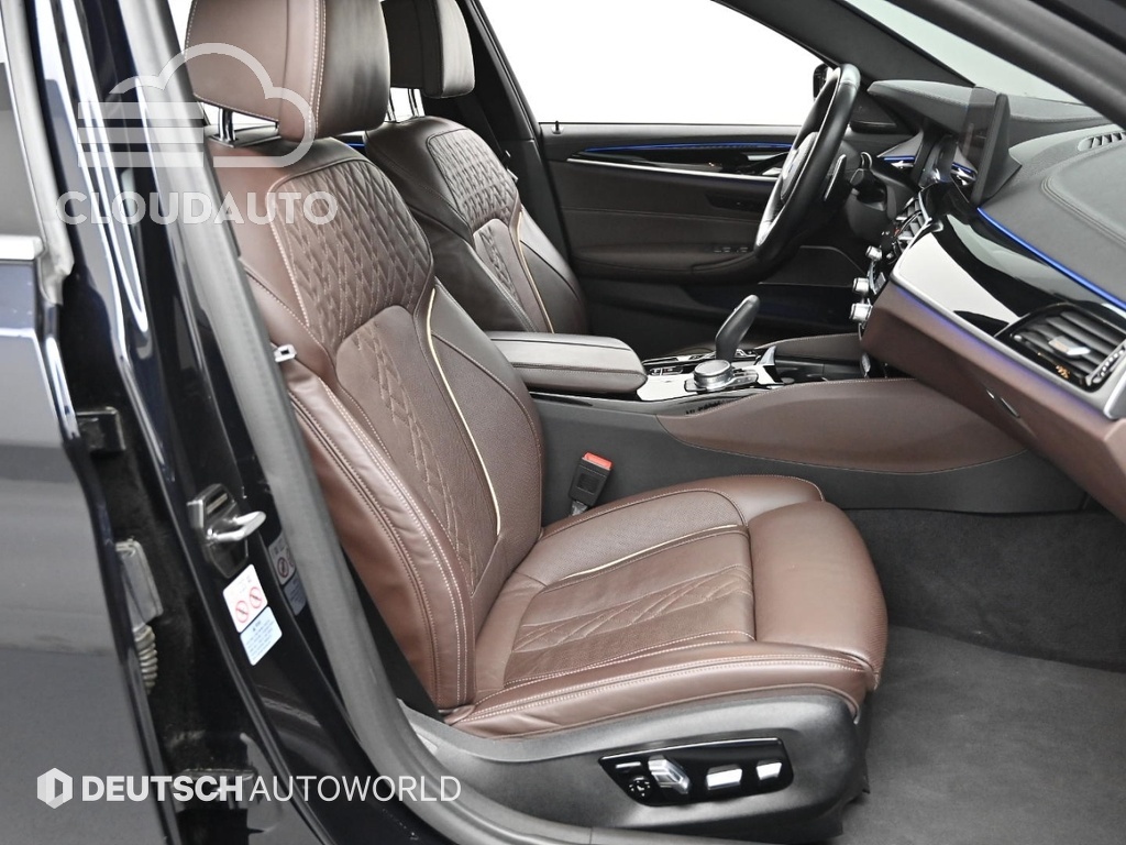 2021 BMW 5 Series 530i M Sports - Image 10