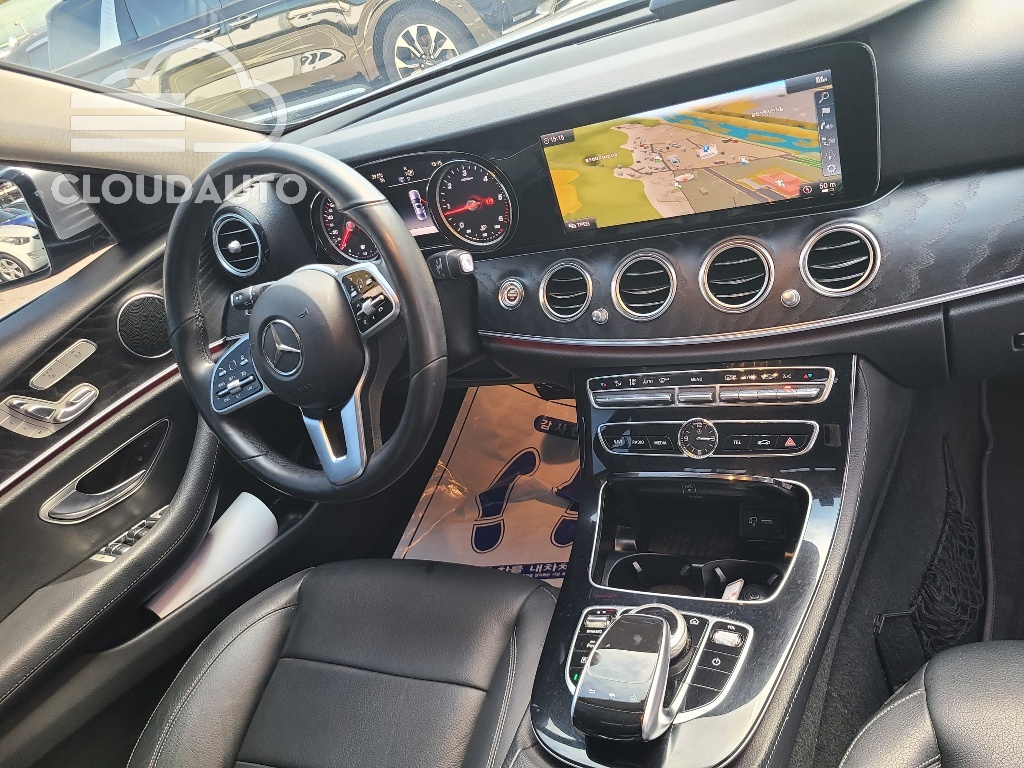 2019 Mercedes-Benz E-Class E220d - Image 14