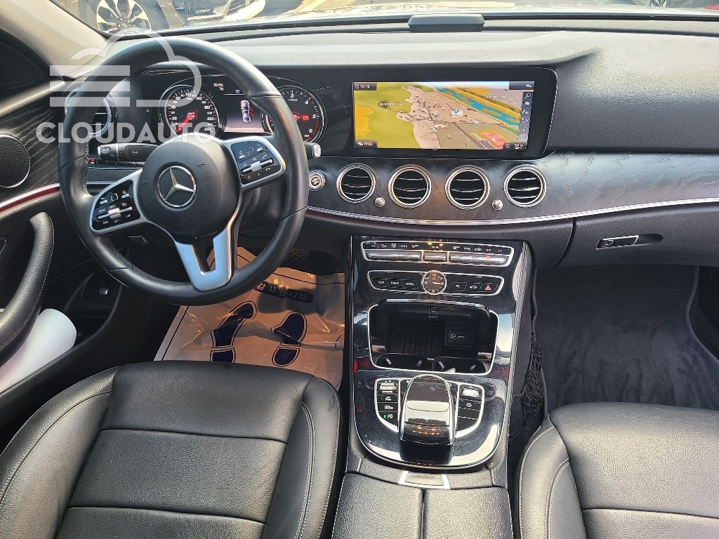 2019 Mercedes-Benz E-Class E220d - Image 15