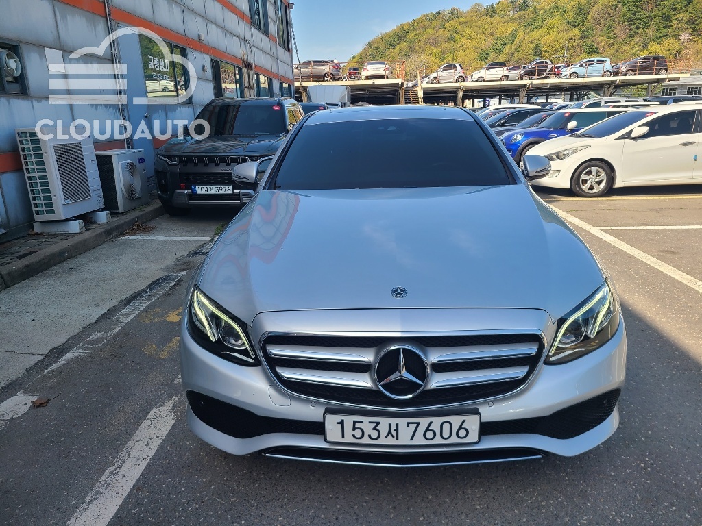 2019 Mercedes-Benz E-Class E220d - Image 2