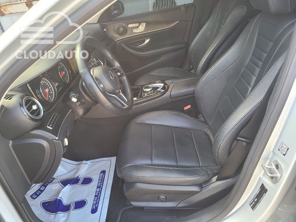 2019 Mercedes-Benz E-Class E220d - Image 9