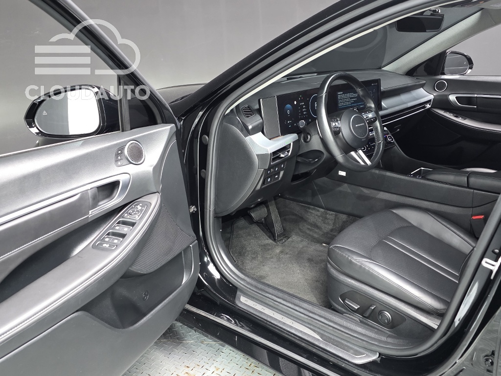 2024 Hyundai Sonata 2.0 - Image 11