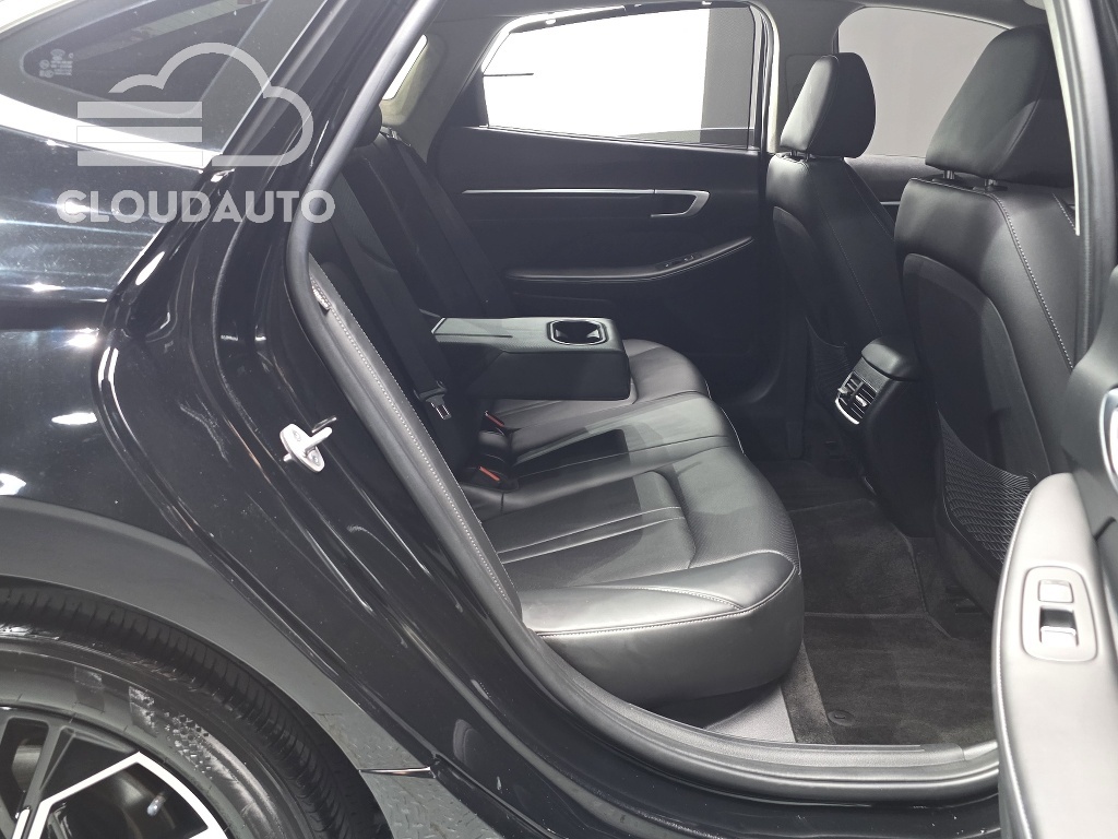 2024 Hyundai Sonata 2.0 - Image 12