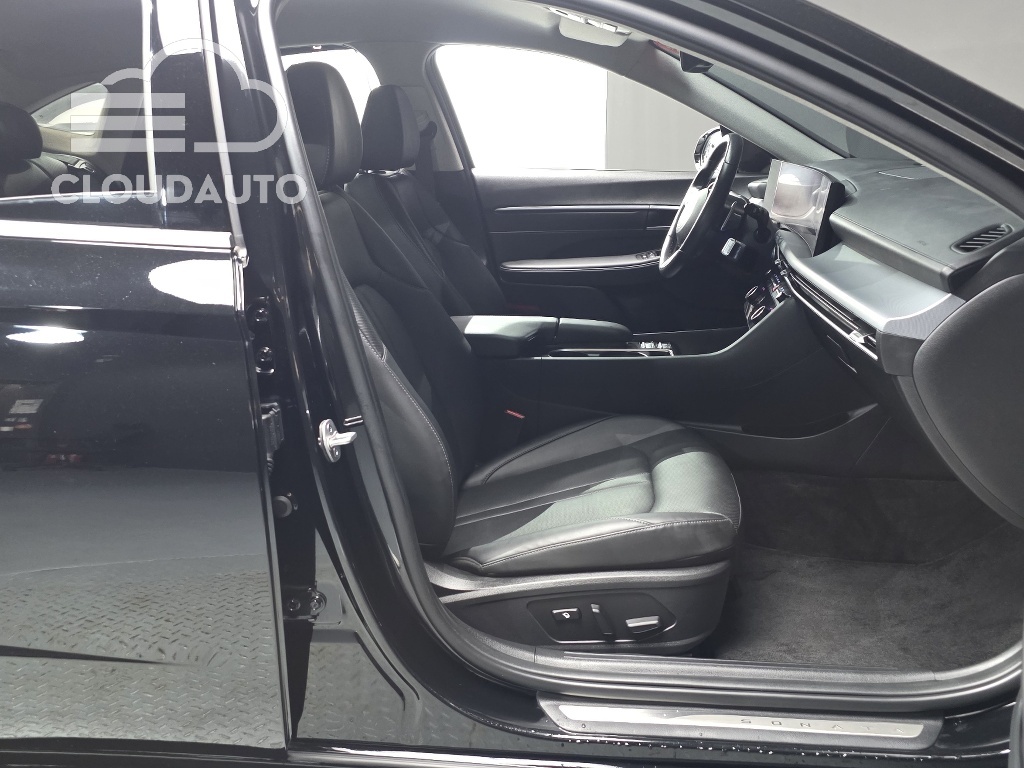 2024 Hyundai Sonata 2.0 - Image 10