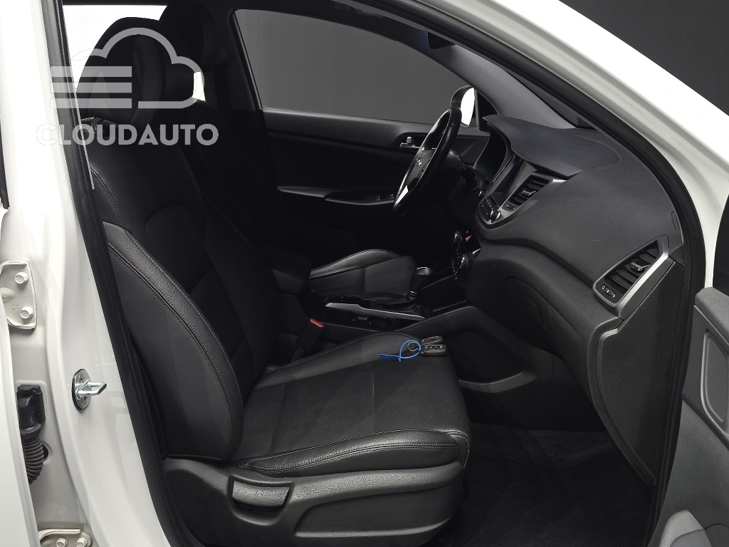 2018 Hyundai Tucson Diesel 2.0 2WD - Image 11