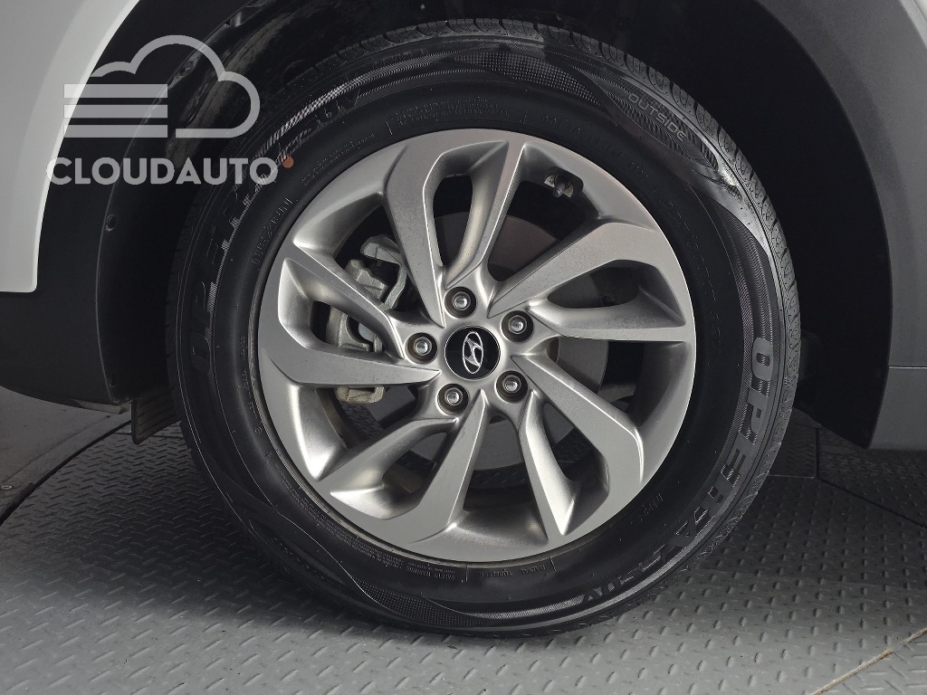 2018 Hyundai Tucson Diesel 2.0 2WD - Image 5