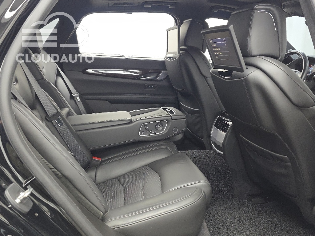2019 Cadillac CT6 3.6 AWD - Image 12