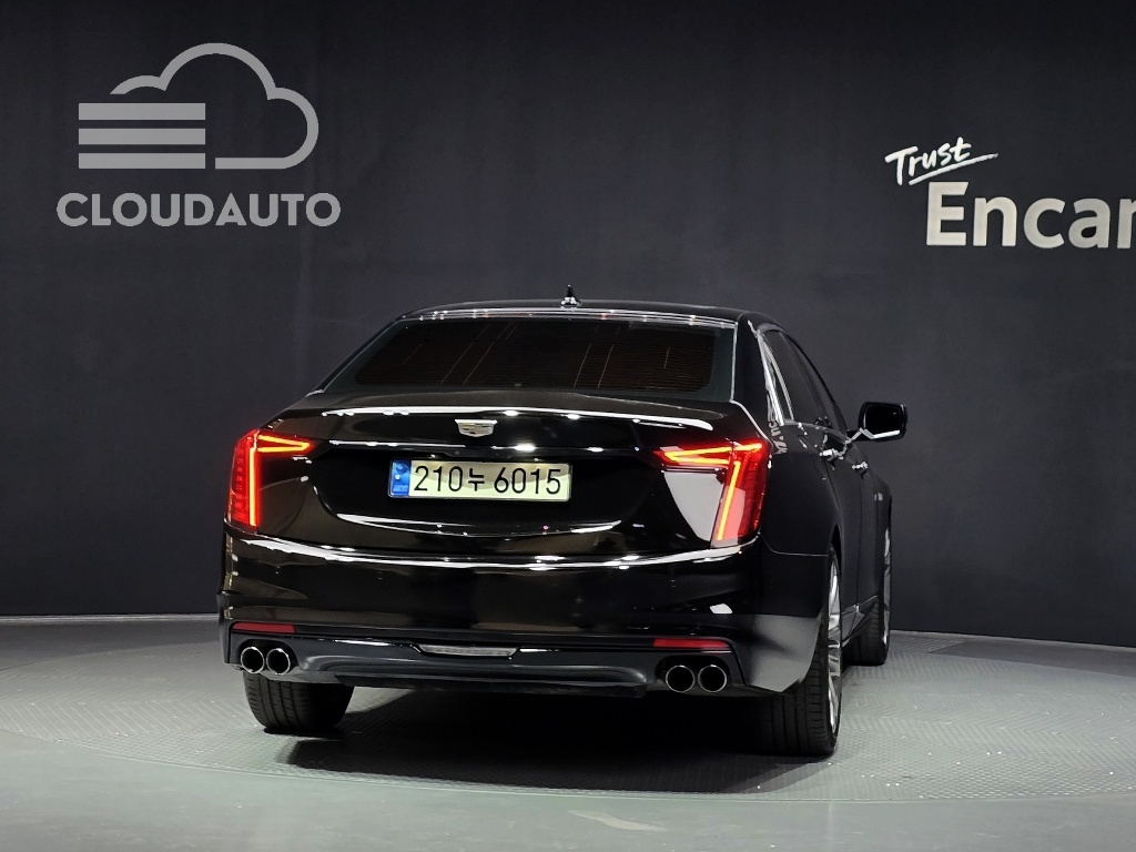 2019 Cadillac CT6 3.6 AWD - Image 4