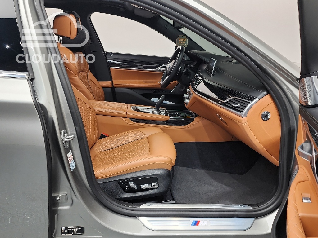 2022 BMW 7 Series 730d xDrive M Sport - Image 11