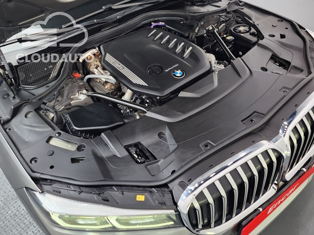 2022 BMW 7 Series 730d xDrive M Sport - Image 6
