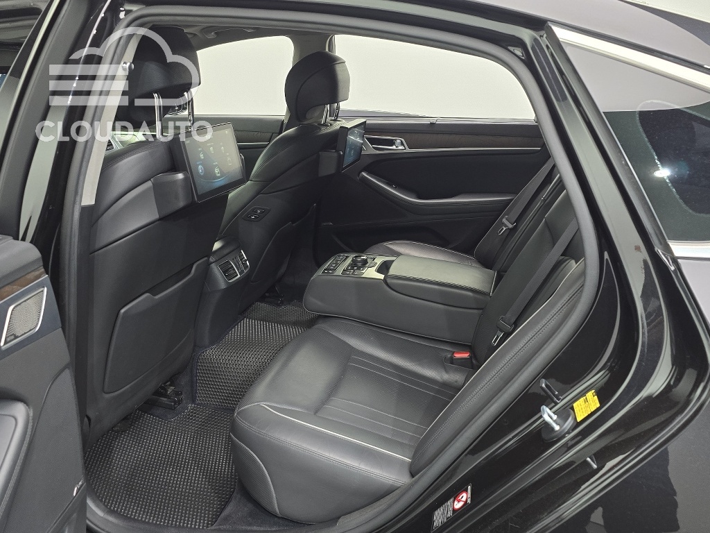 2018 Genesis G80 3.3 GDI AWD - Image 11