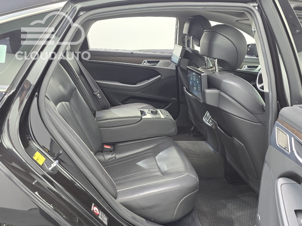 2018 Genesis G80 3.3 GDI AWD - Image 12