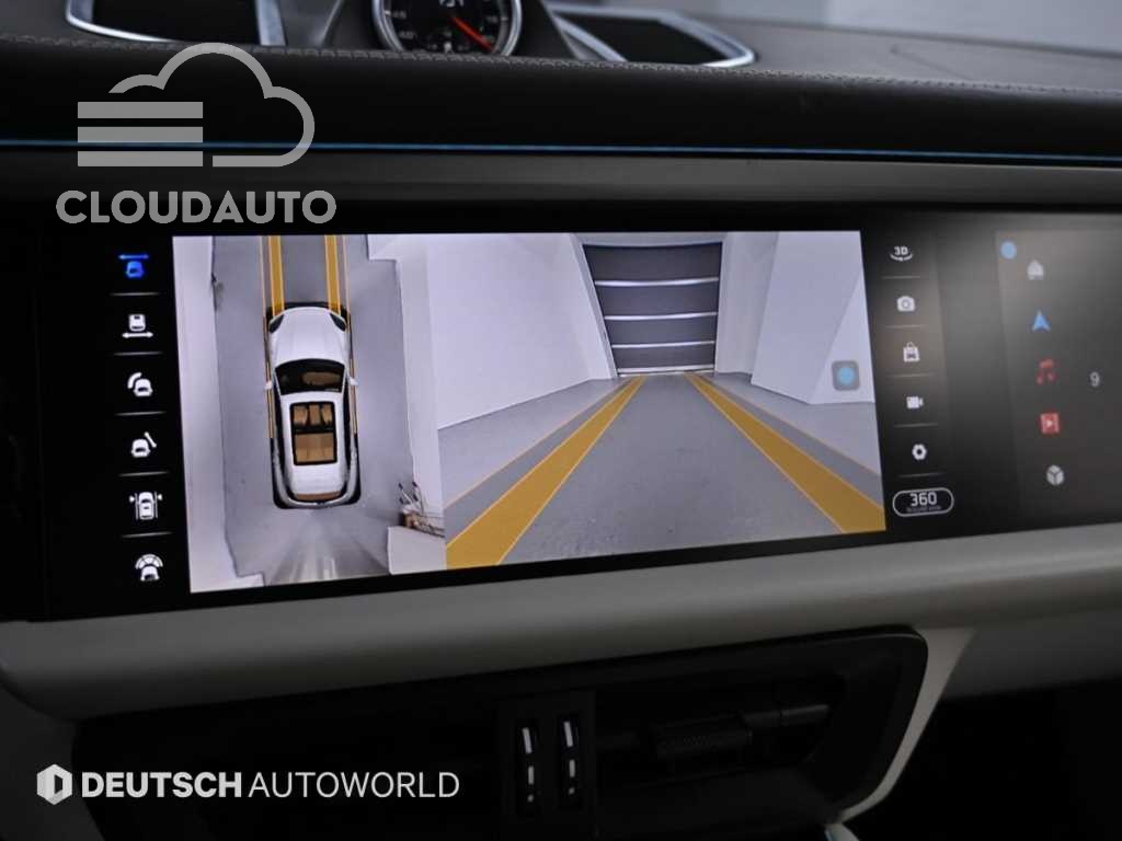 2015 Porsche Macan 3.6 Turbo - Image 16