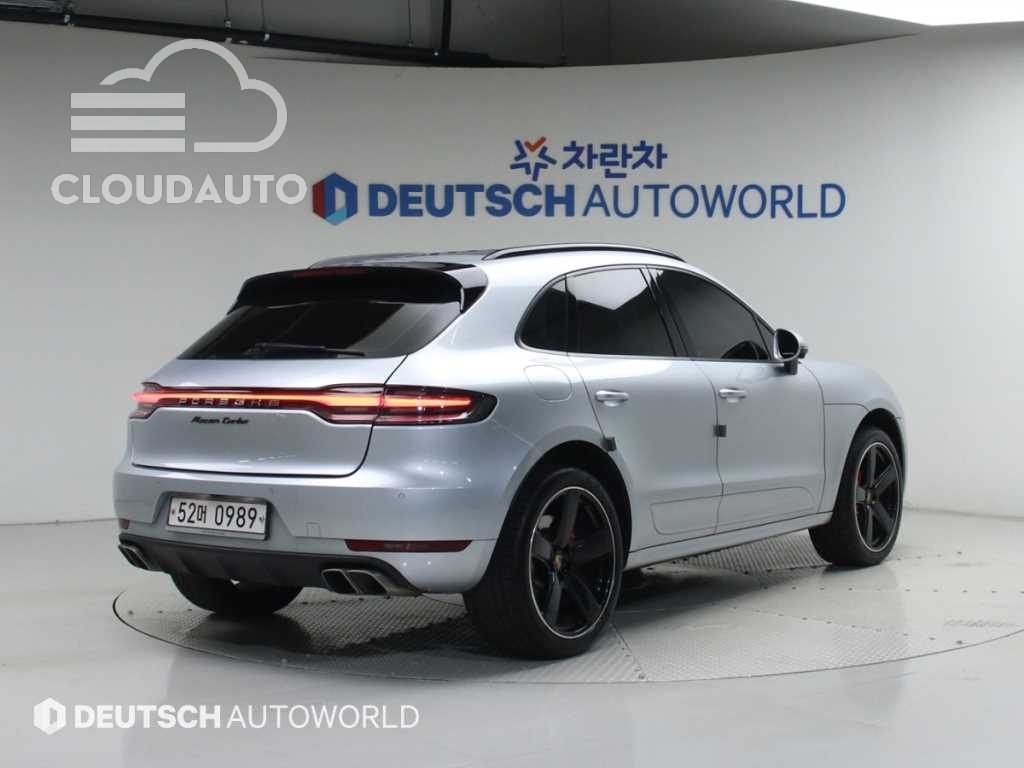 2015 Porsche Macan 3.6 Turbo - Image 3