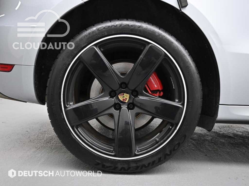 2015 Porsche Macan 3.6 Turbo - Image 6