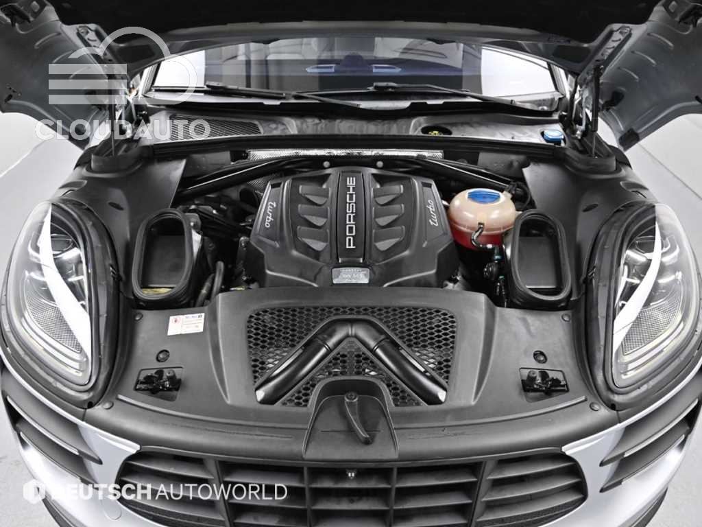 2015 Porsche Macan 3.6 Turbo - Image 7