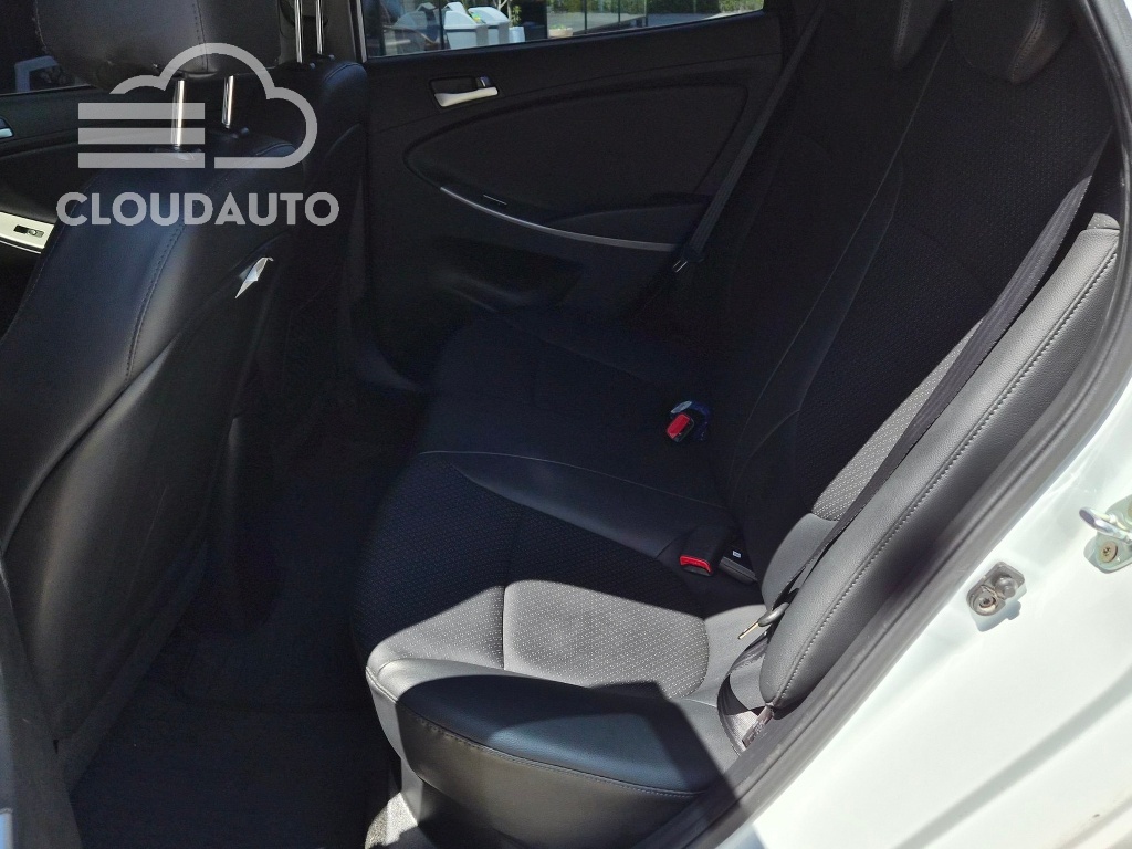 2016 Hyundai Accent 1.4 VVT Modern - Image 12