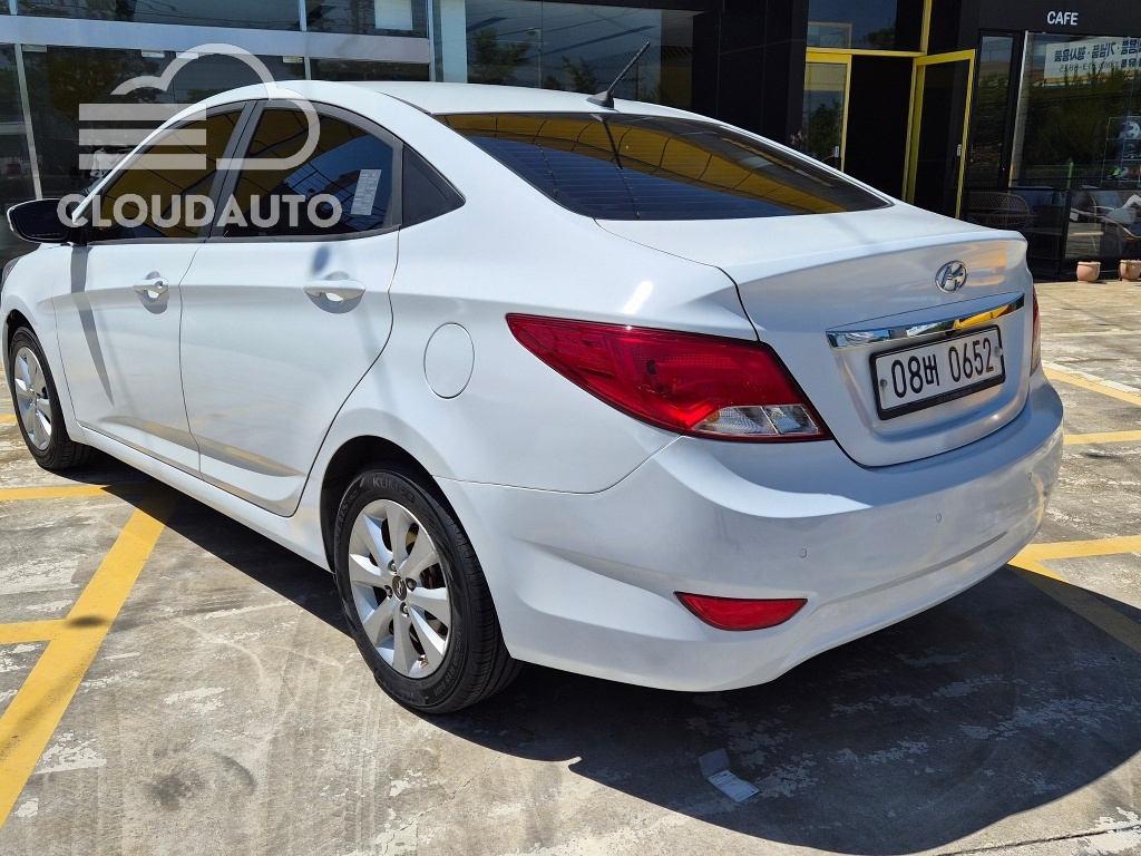 2016 Hyundai Accent 1.4 VVT Modern - Image 4