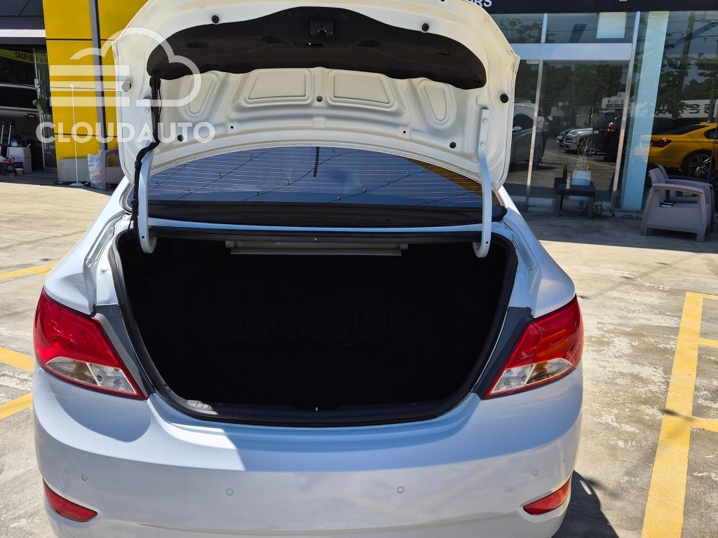 2016 Hyundai Accent 1.4 VVT Modern - Image 8