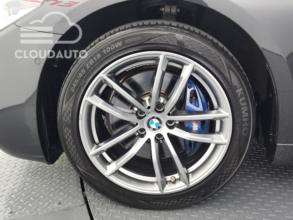 2018 BMW 5 Series 530i xDrive M Sports Plus - Image 5