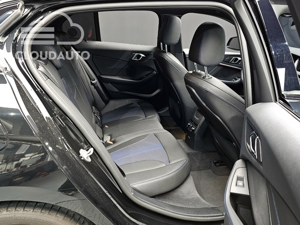 2023 BMW 1 Series 120i M Sports - Image 12
