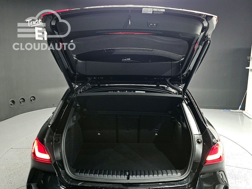 2023 BMW 1 Series 120i M Sports - Image 20