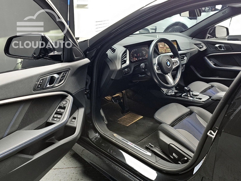 2023 BMW 1 Series 120i M Sports - Image 10