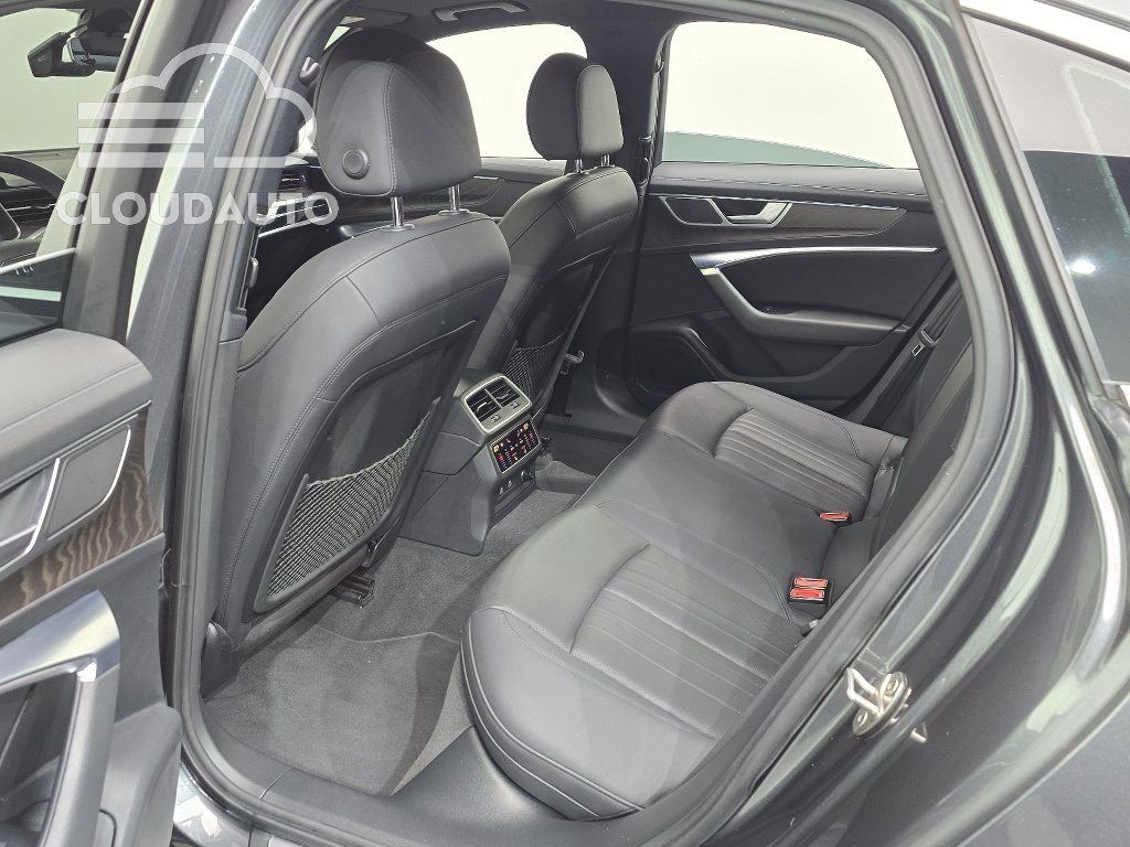 2022 Audi A6 45 TFSI Premium - Image 4