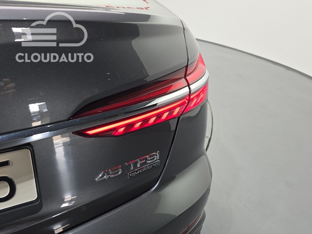 2022 Audi A6 45 TFSI Premium - Image 16