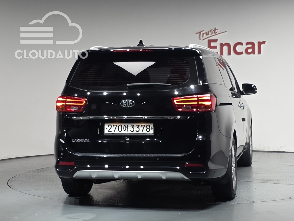 2019 Kia Carnival 9 Prestige - Image 4