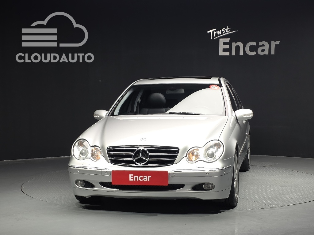 2004 Mercedes-Benz C-Class C200K - Image 3