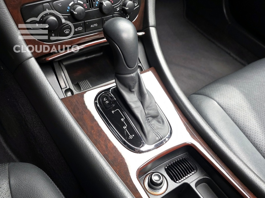 2004 Mercedes-Benz C-Class C200K - Image 9