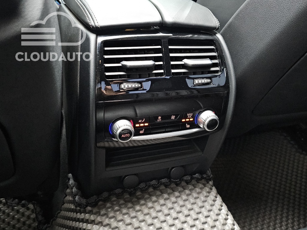 2018 BMW 5 Series 530i xDrive M Sports Plus - Image 20