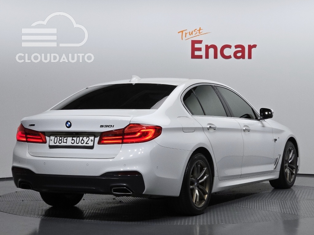 2018 BMW 5 Series 530i xDrive M Sports Plus - Image 2