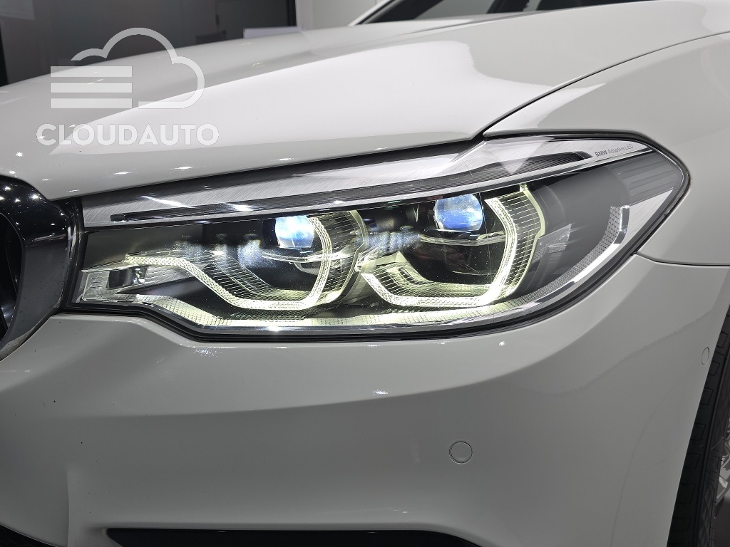 2018 BMW 5 Series 530i xDrive M Sports Plus - Image 22
