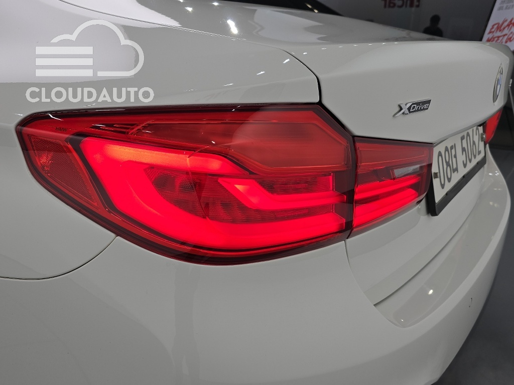 2018 BMW 5 Series 530i xDrive M Sports Plus - Image 23