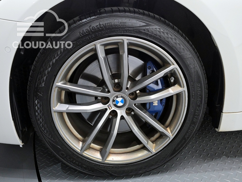 2018 BMW 5 Series 530i xDrive M Sports Plus - Image 5